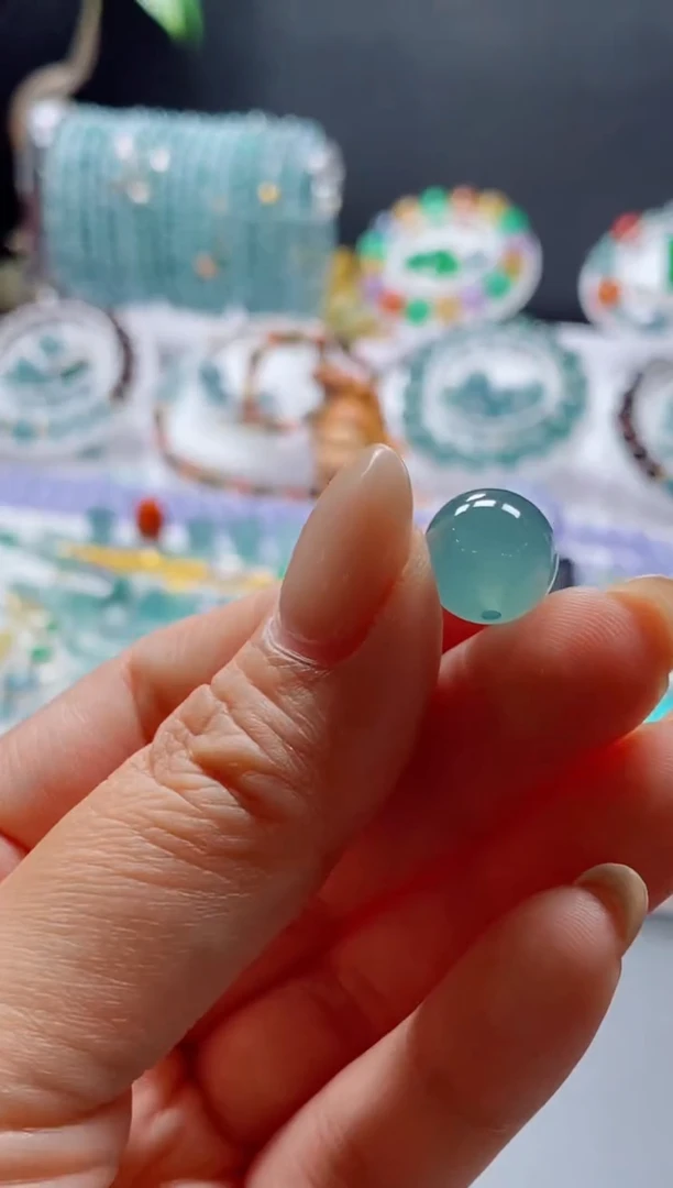 颈饰未镶嵌翡翠0735697239（卡十二左右）