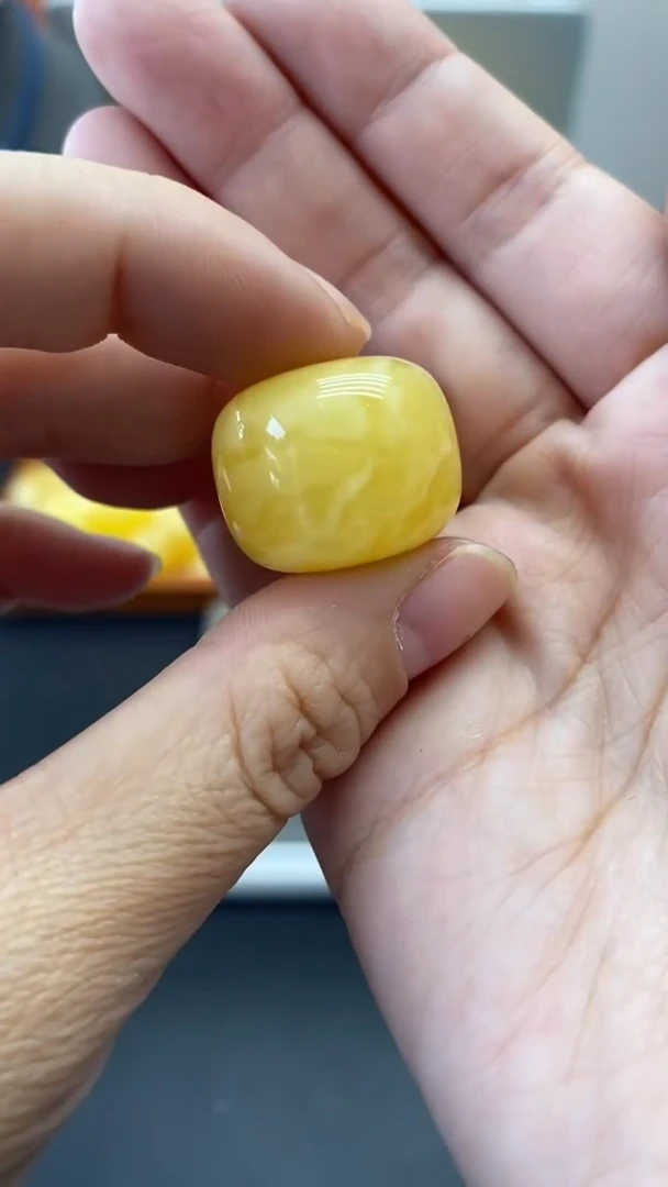 琥珀未镶嵌珠宝奇石2829