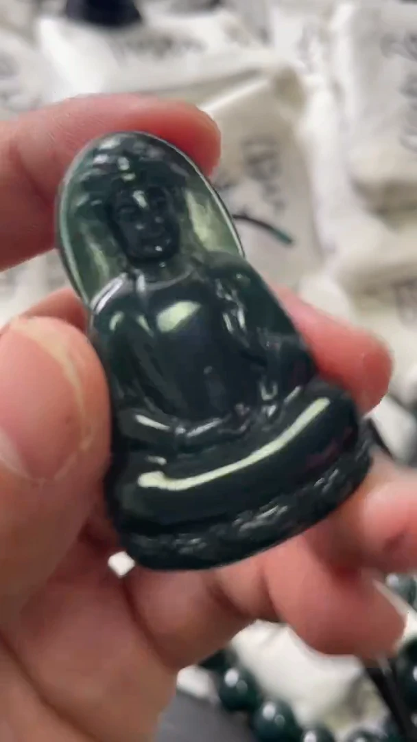 颈饰未镶嵌翡翠8
