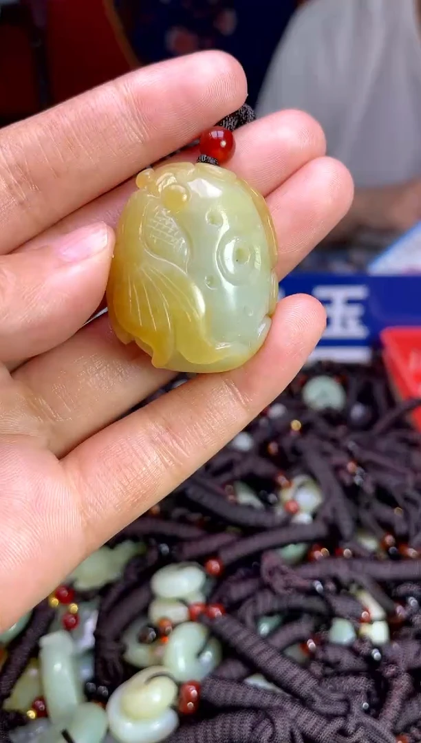 未镶嵌和田玉挂件1