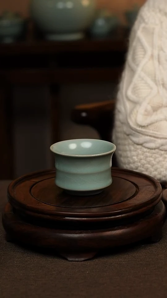 瓷片仿古天青束腰竹节杯100ml 微瑕 不带礼盒