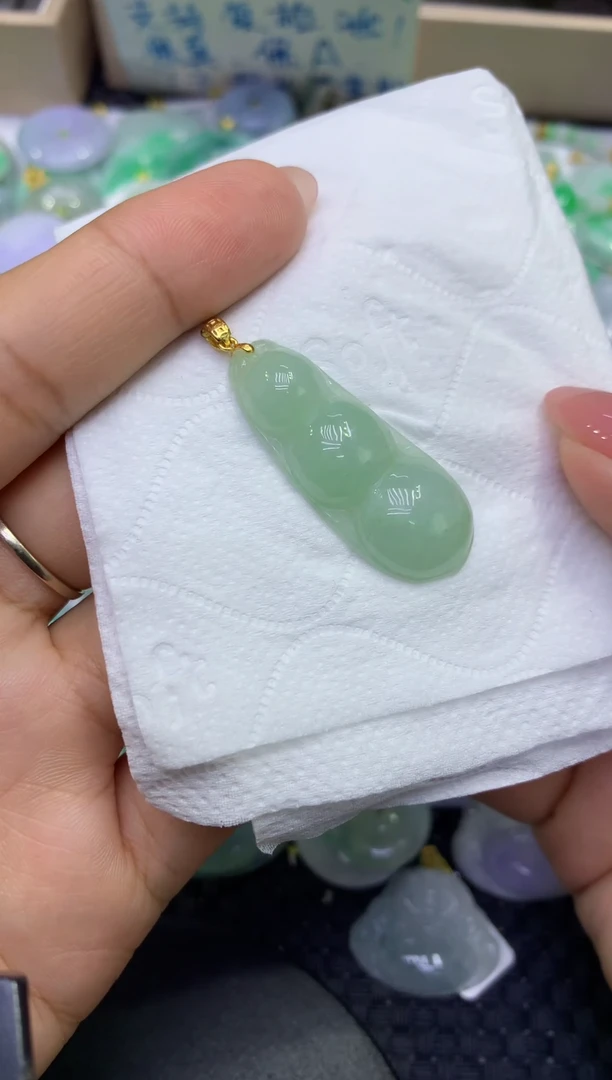 颈饰未镶嵌翡翠天然缅甸A货翡翠