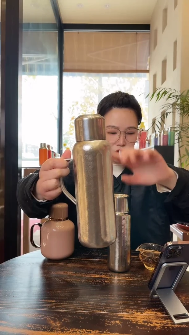 800毫升纯钛新款银色