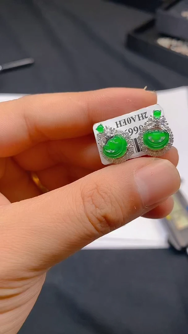 【闪购商品】翡翠耳饰未镶嵌天然A货玉石随机多样性发货