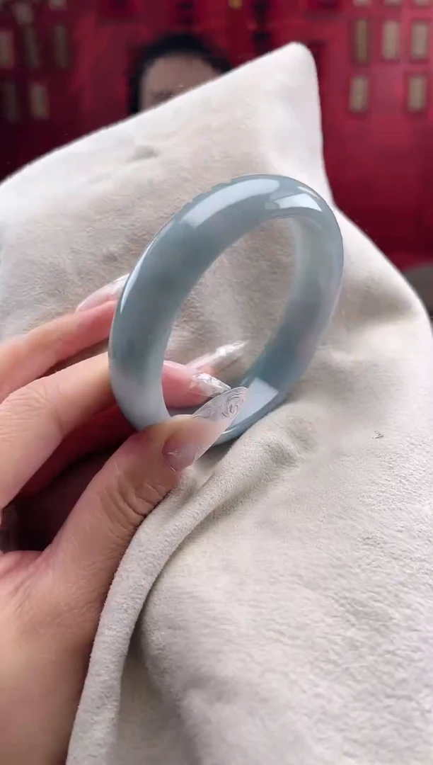 【闪购商品】翡翠手镯未镶嵌手镯