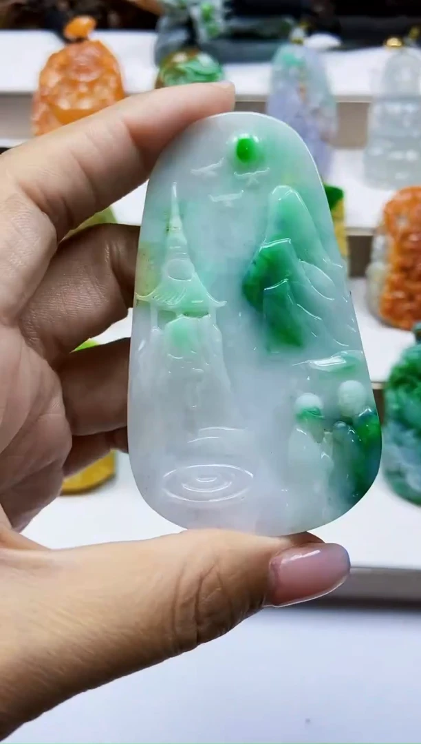 颈饰未镶嵌翡翠翡翠A货