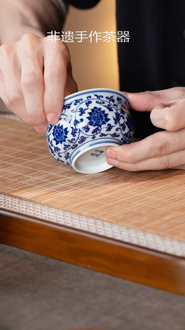 手工手绘青花茶杯