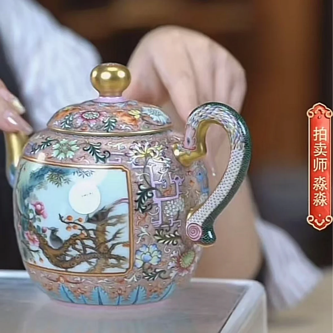 国呈拍卖古董瓷器