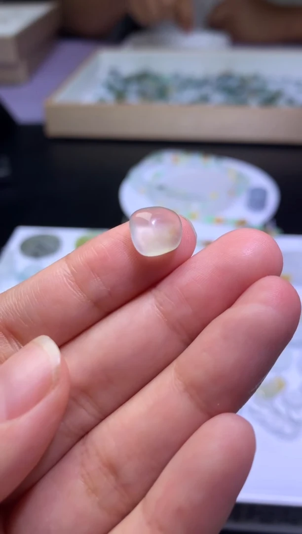 未镶嵌定制翡翠毛货