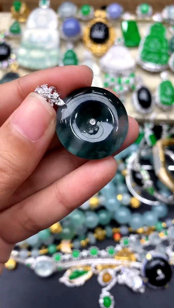 【闪购商品】翡翠颈饰18K金镶嵌179-中国好珍宝