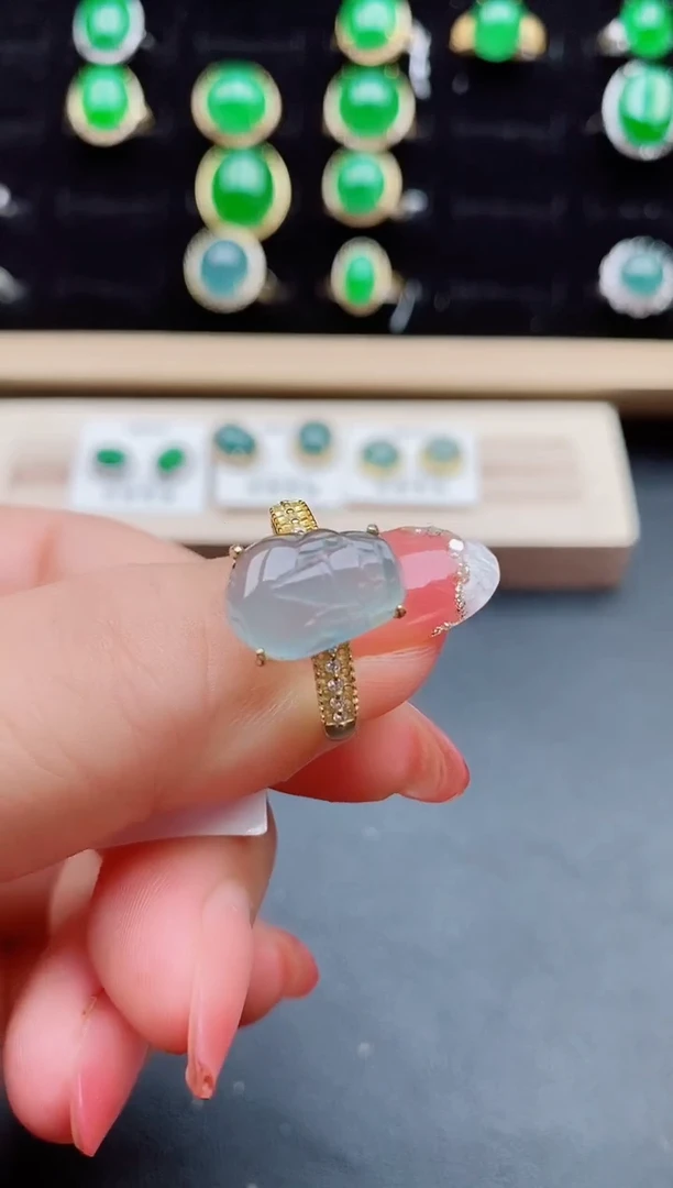 【闪购商品】翡翠戒指银S925镶嵌8500