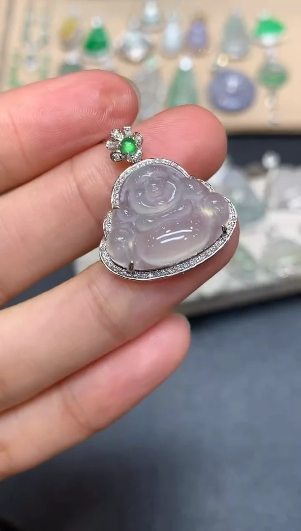 颈饰18K金镶嵌翡翠佛公【无服务费