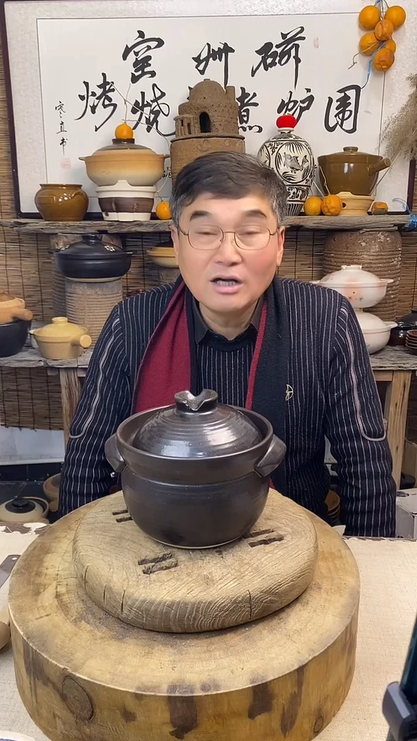 双盖微压1.8升干烧煲