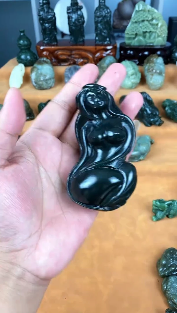 颈饰未镶嵌和田玉1