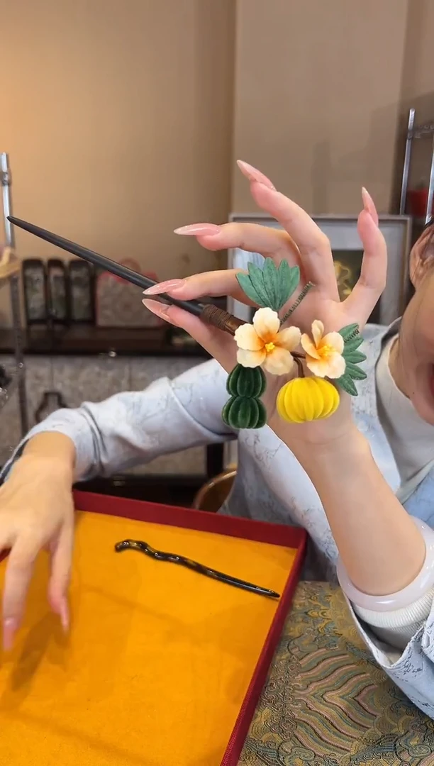 刺绣非遗绒花（发饰）