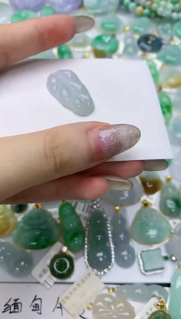 颈饰未镶嵌翡翠天然翡翠A货