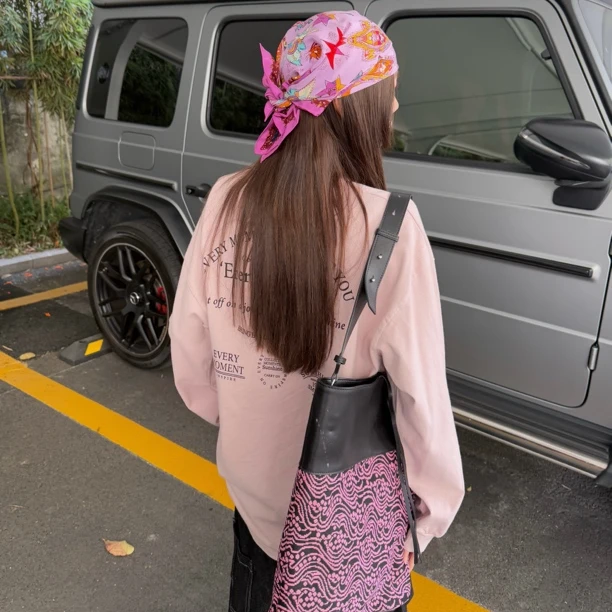 HELLOTANGO《每个时刻》小众设计简约字母图案休闲长袖T恤84886#