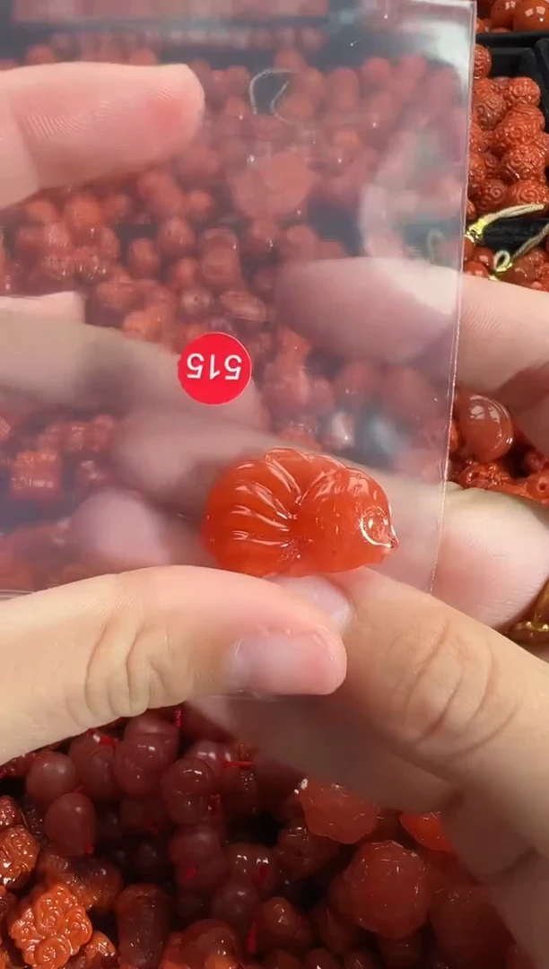 颈饰未镶嵌南红玛瑙1