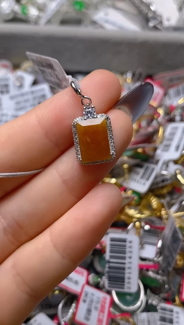 银S925镶嵌戒指翡翠百内无证书