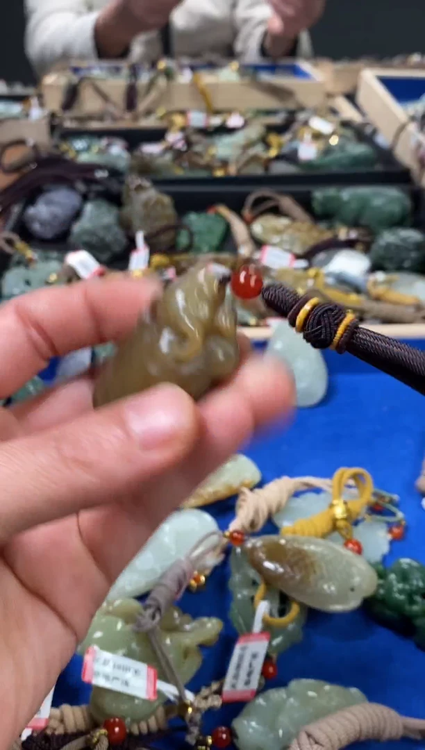 颈饰未镶嵌和田玉58