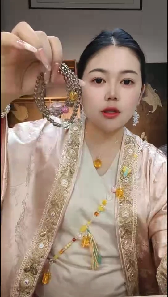 无非金属卡西百露穿搭饰品