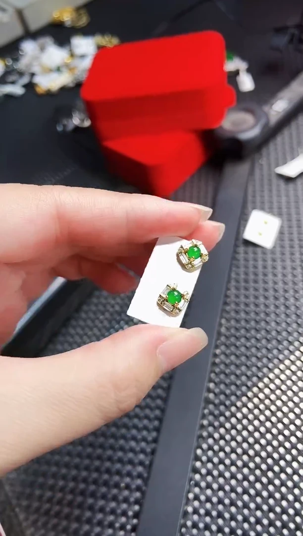 【闪购商品】翡翠耳饰未镶嵌11111111