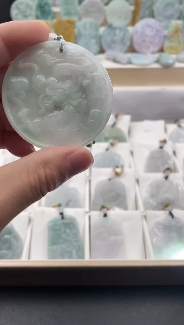 颈饰未镶嵌翡翠25/11/11/.204