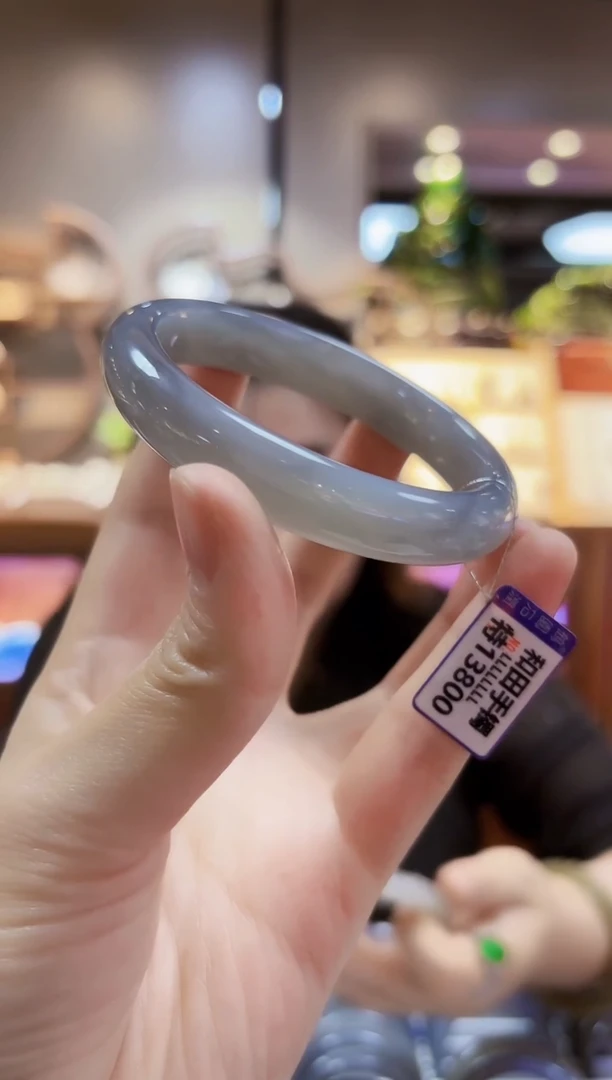 颈饰未镶嵌和田玉58.5手镯