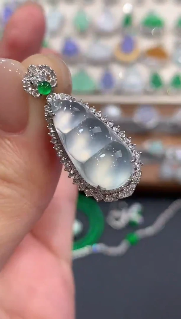 吊坠(不含链)18K金镶嵌翡翠a89