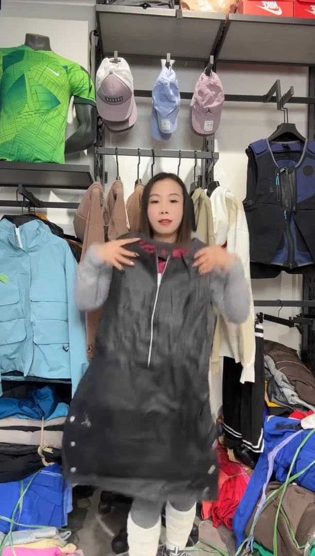 1378 编码 瑕疵款直播间过款为准 尺码 M