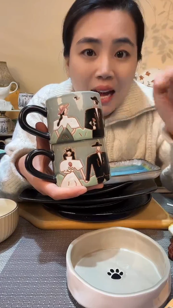 【闪购商品】瓷片微瑕款手柄针眼 2个手绘情侣杯子介意勿拍