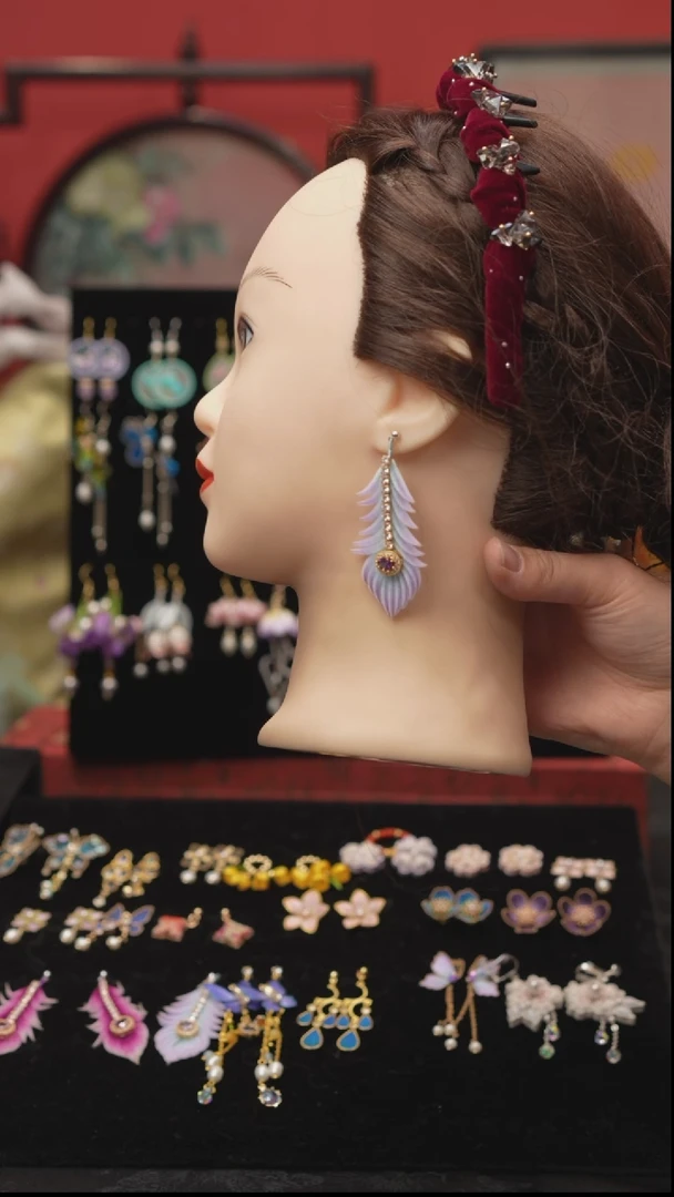 刺绣锡****n非遗手工绒花饰品