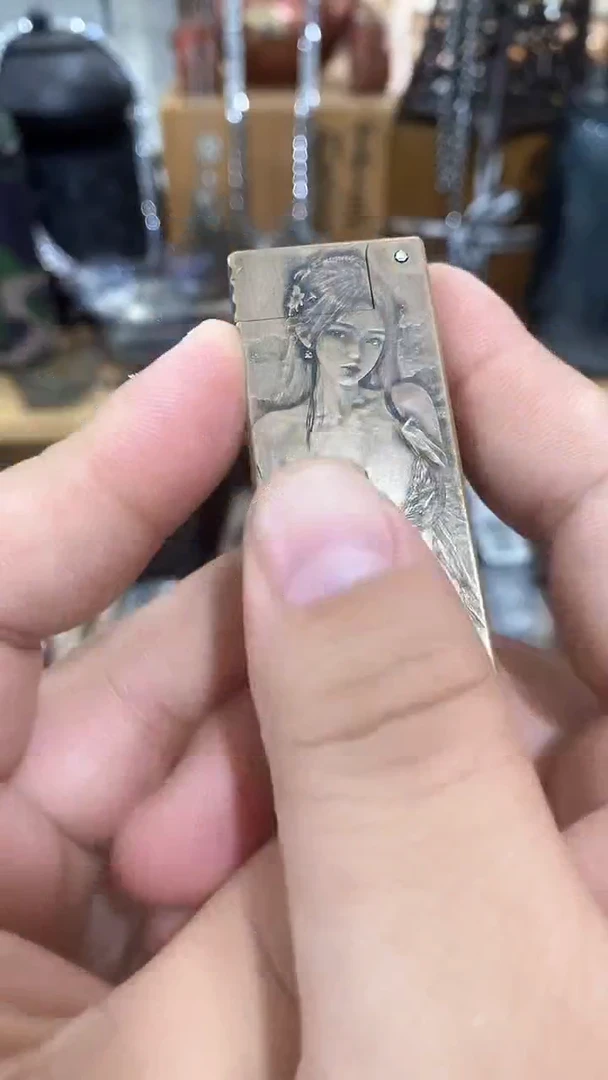 瓷片闪购商品  如图所示