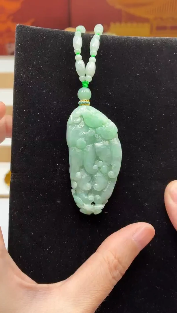 颈饰未镶嵌翡翠牌子
