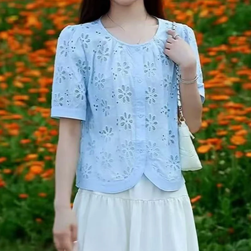 2025夏季新款时尚百搭镂空花朵纯色衬衫气质显瘦洋气上衣2560长51