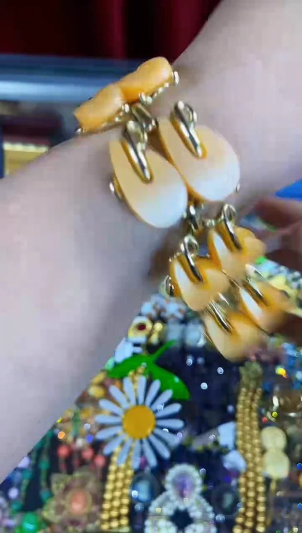 瓷片楚楚中古珠宝甄选不退换