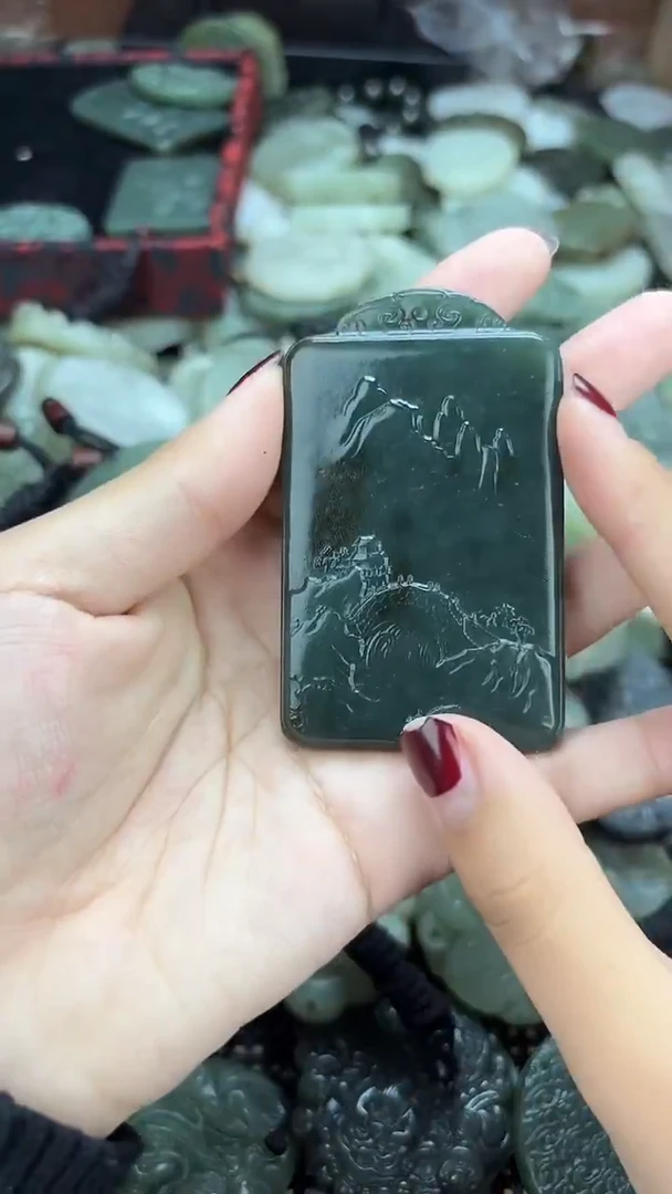 颈饰未镶嵌和田玉1