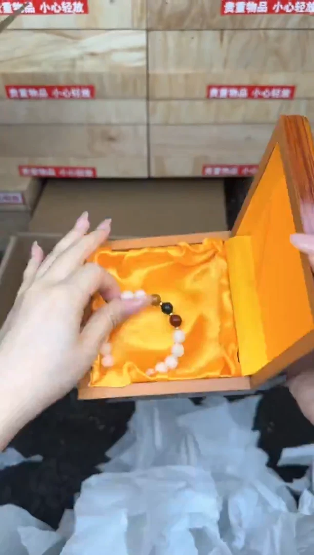 白玉菩提三色顶珠商品链接@@sp012