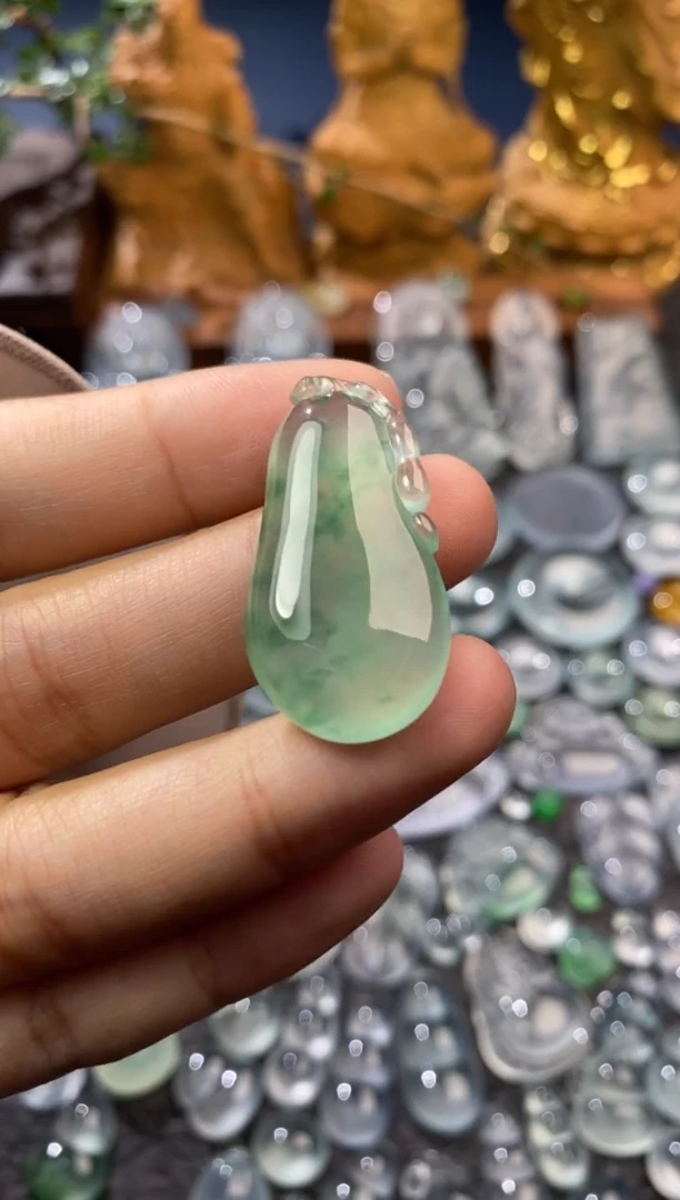 【闪购商品】定制翡翠未镶嵌福瓜33.9*17.6*6.7