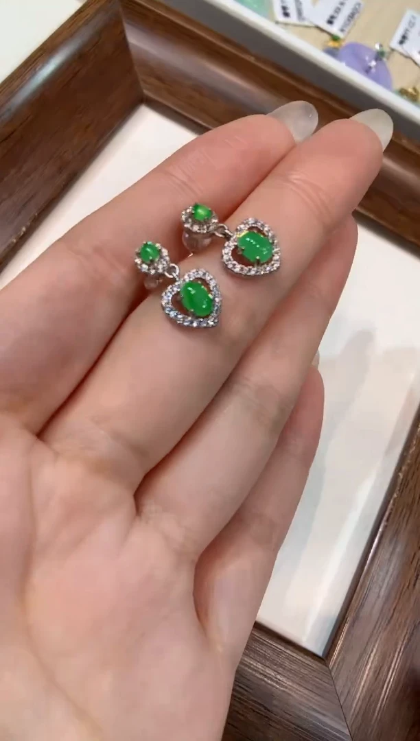 银S925镶嵌翡翠耳饰耳钉