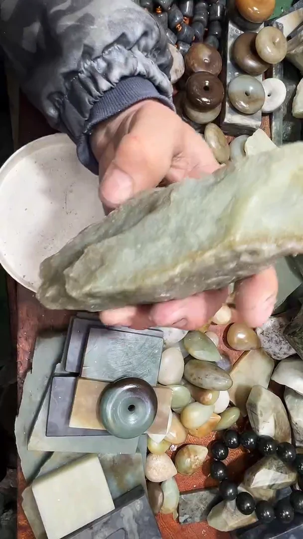 未镶嵌和田玉珠宝半成品1