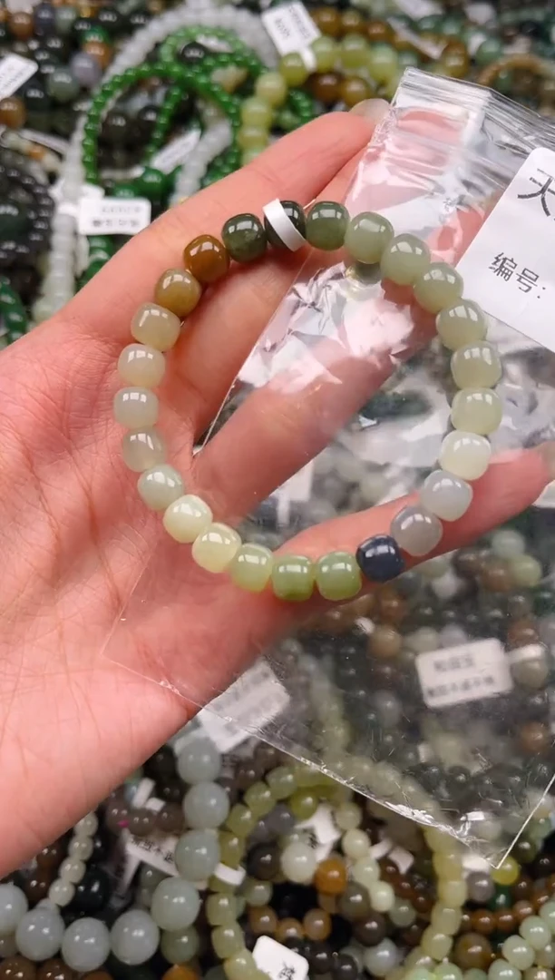 未镶嵌和田玉挂件1