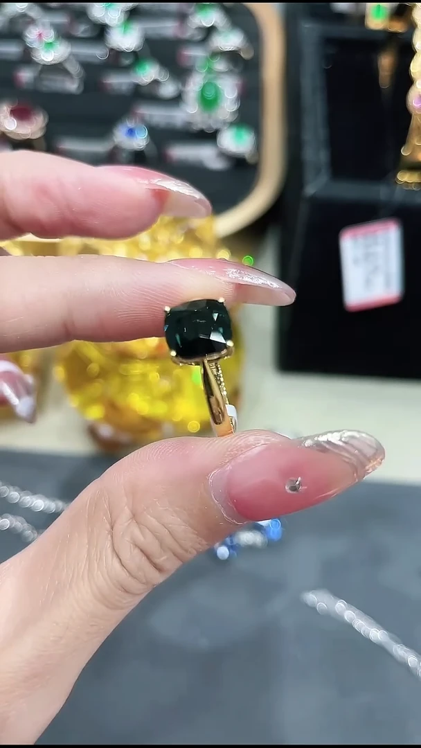 戒指18K金镶嵌碧玺233423423