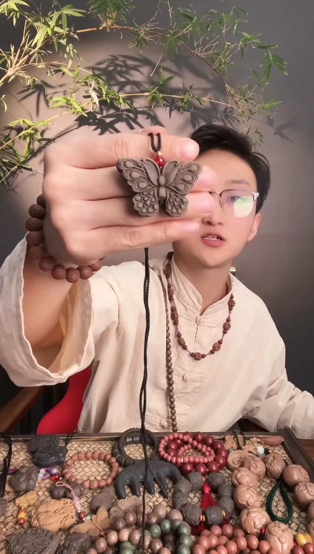 泥塑玉兰小花蝴蝶