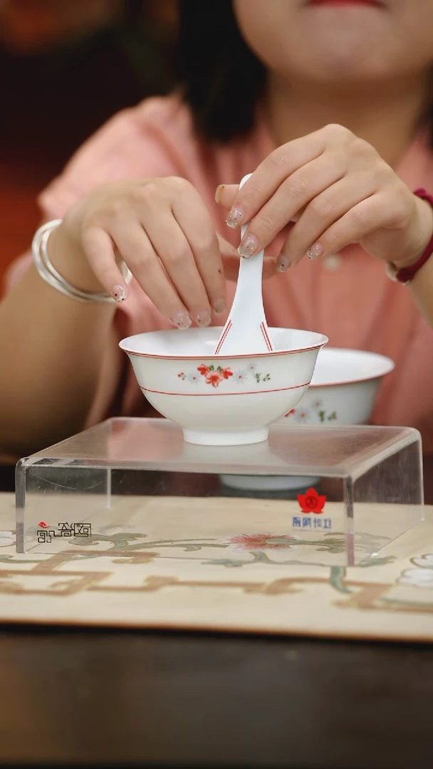 1个正价清游小勺-翡翠琉璃
