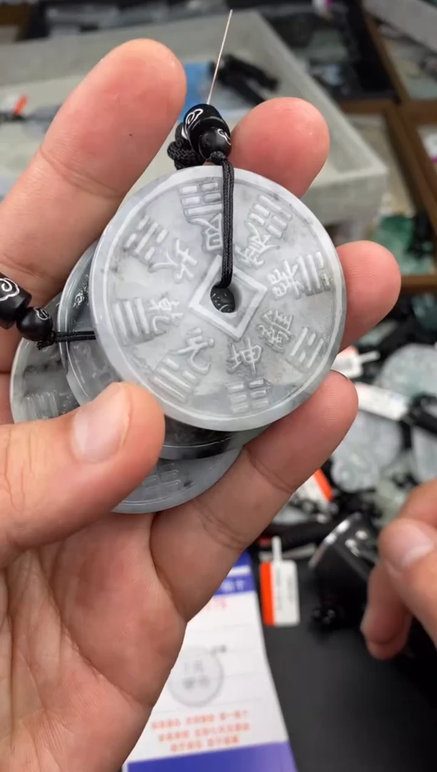 【闪购商品】翡翠颈饰未镶嵌   多样性发其一