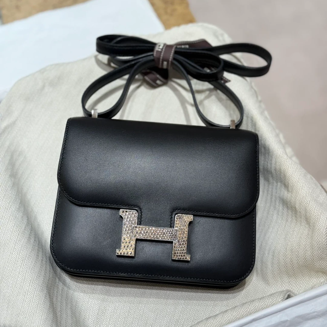 99新 Hermes/爱马仕 康康19 monsieur拼蜥蜴扣 黑 Z/121026