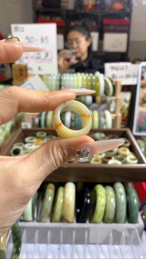 未镶嵌岫玉手镯54 18口径