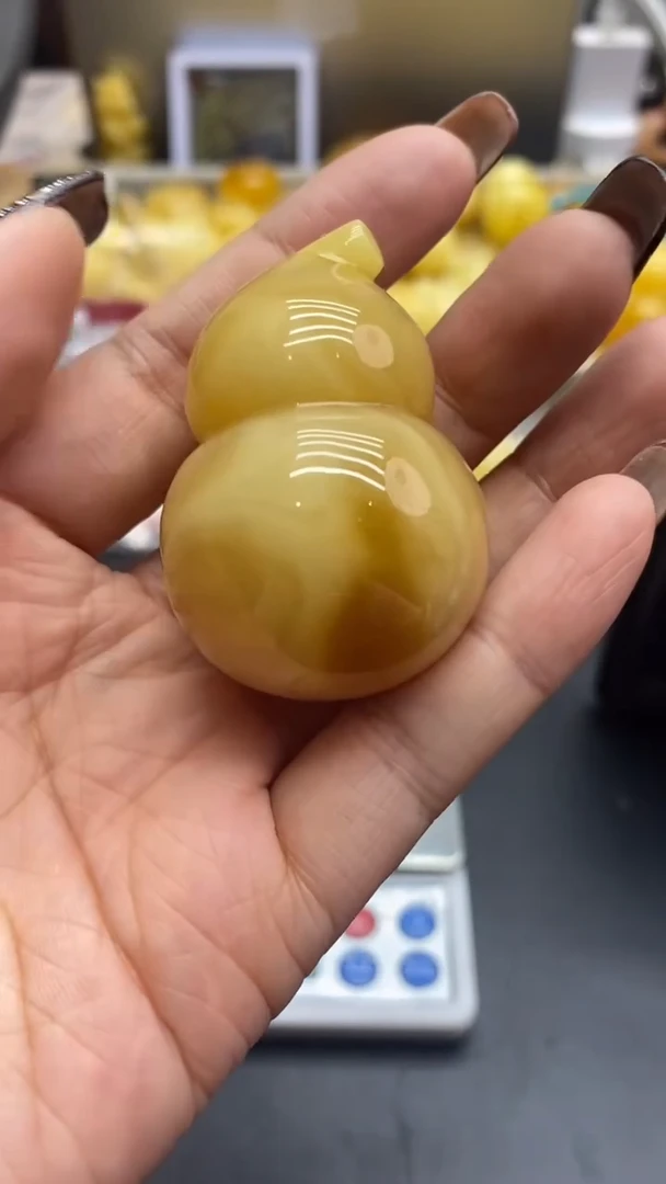 琥珀未镶嵌珠宝奇石625