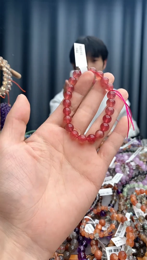 【闪购商品】石英质玉手链未镶嵌草莓晶